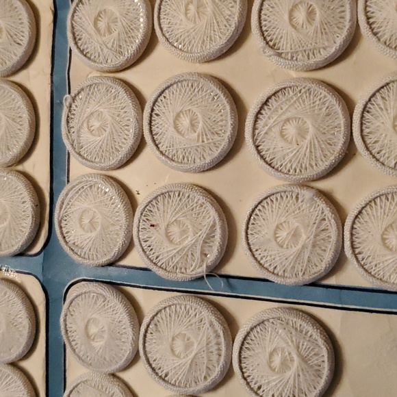 Antique Thread Button - Picture 2 of 2